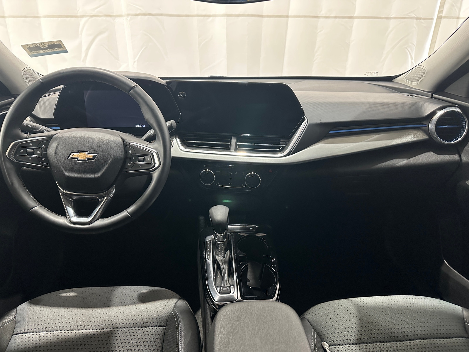 Thumbnail: 2025 Chevrolet Trax - 3