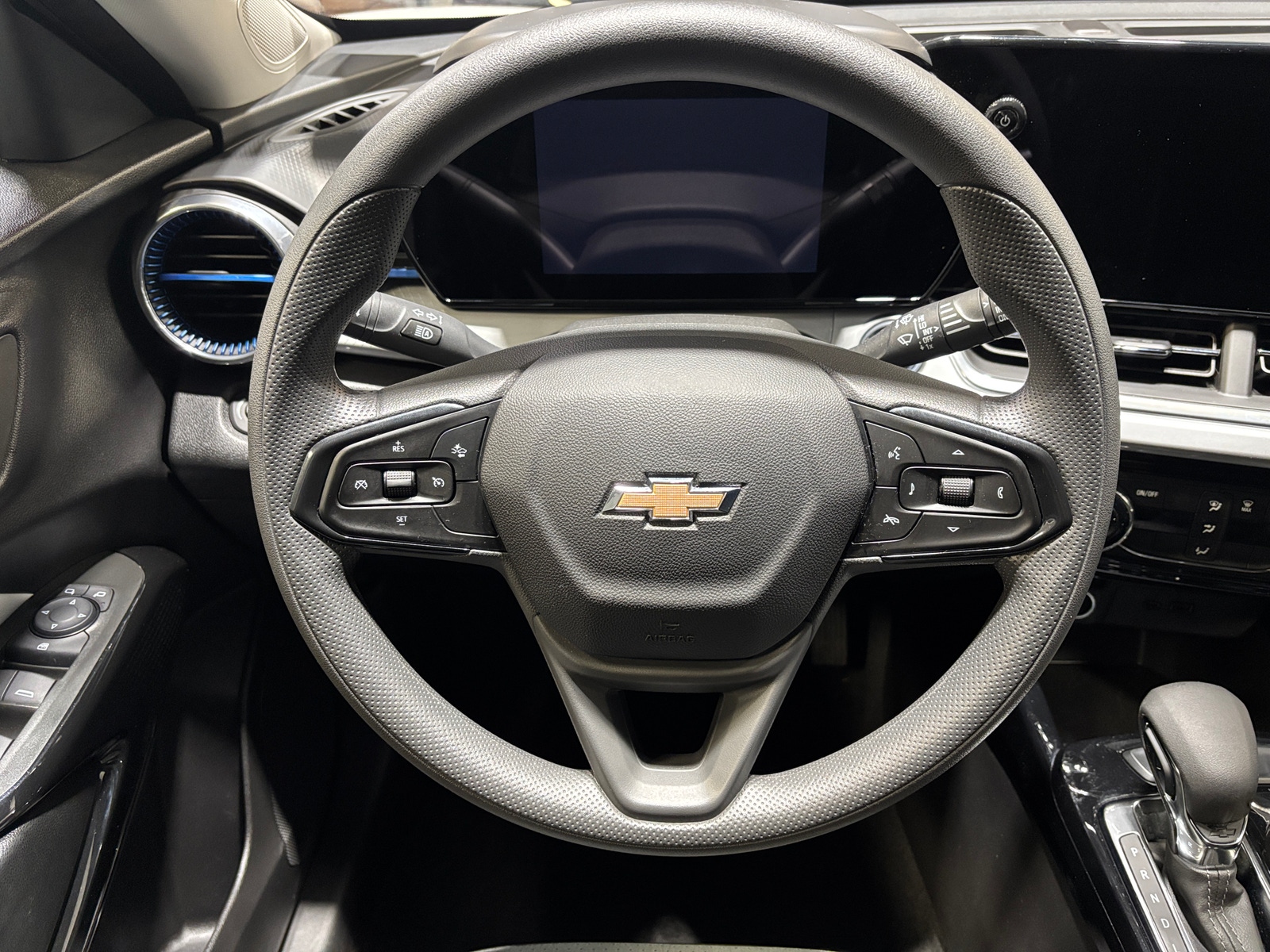 Thumbnail: 2025 Chevrolet Trax - 5