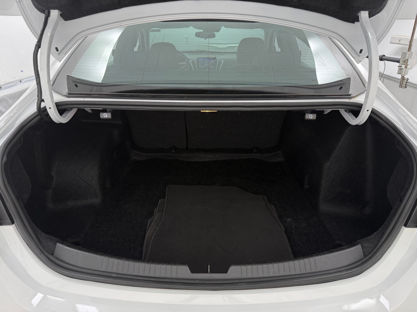 Thumbnail: 2024 Chevrolet Malibu - 7