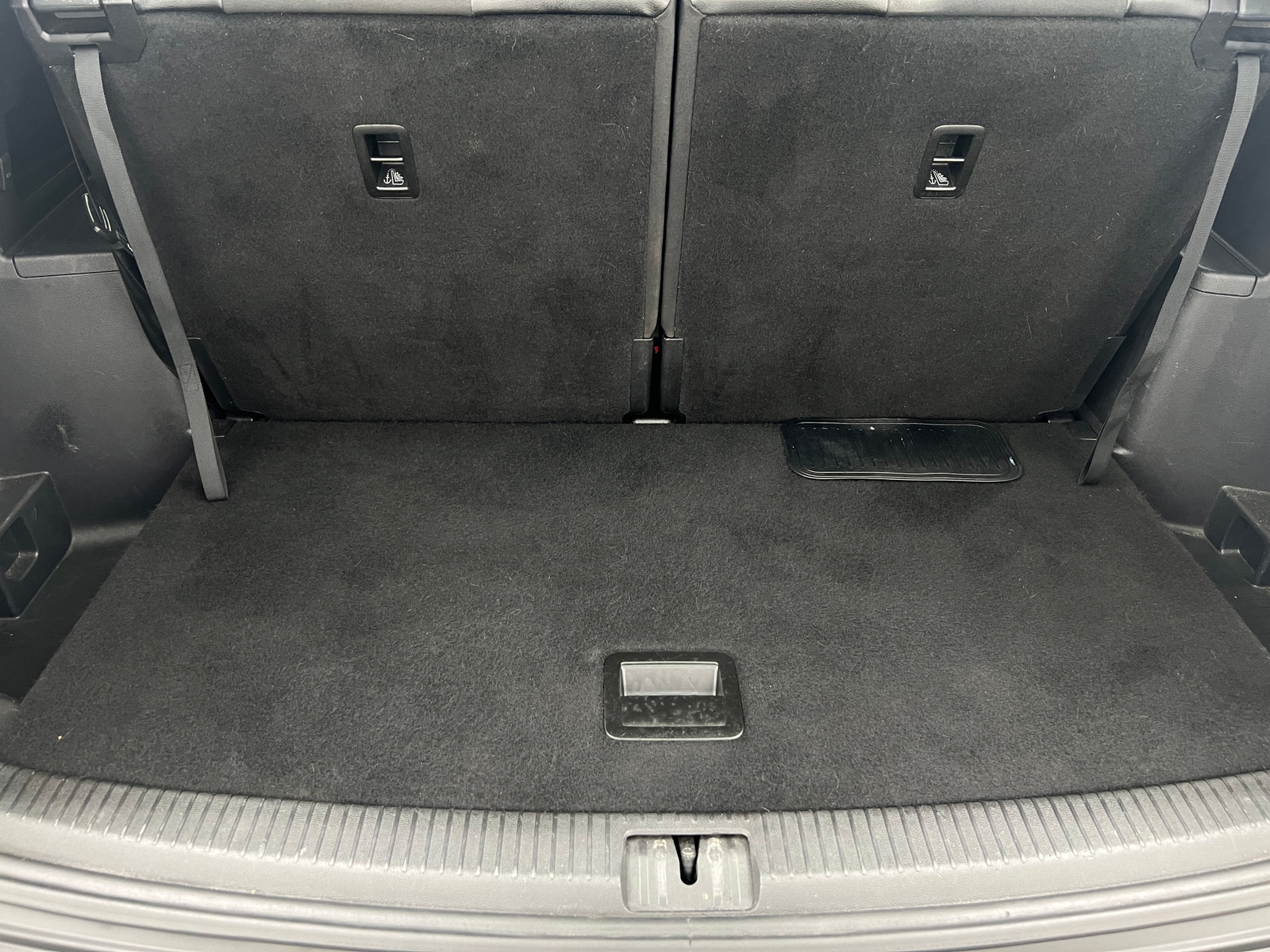 Thumbnail: 2019 Volkswagen Atlas - 6