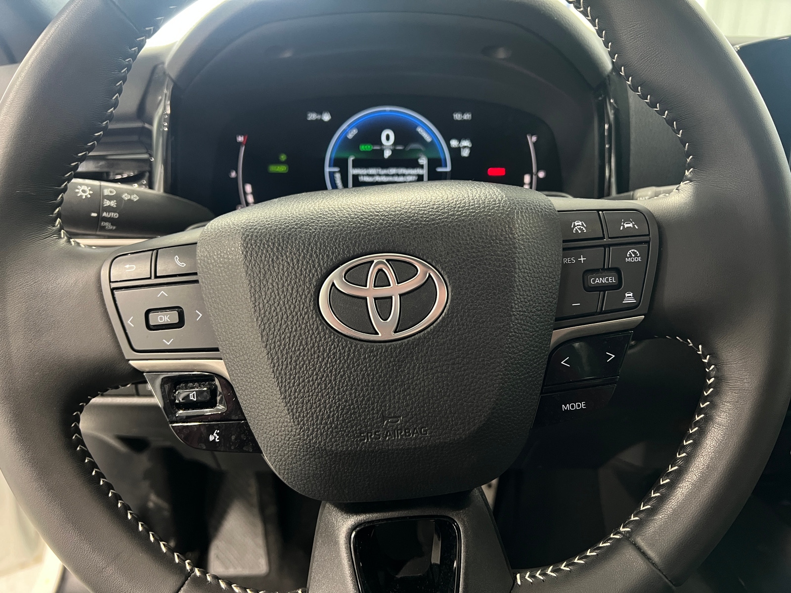 Thumbnail: 2025 Toyota Camry - 4