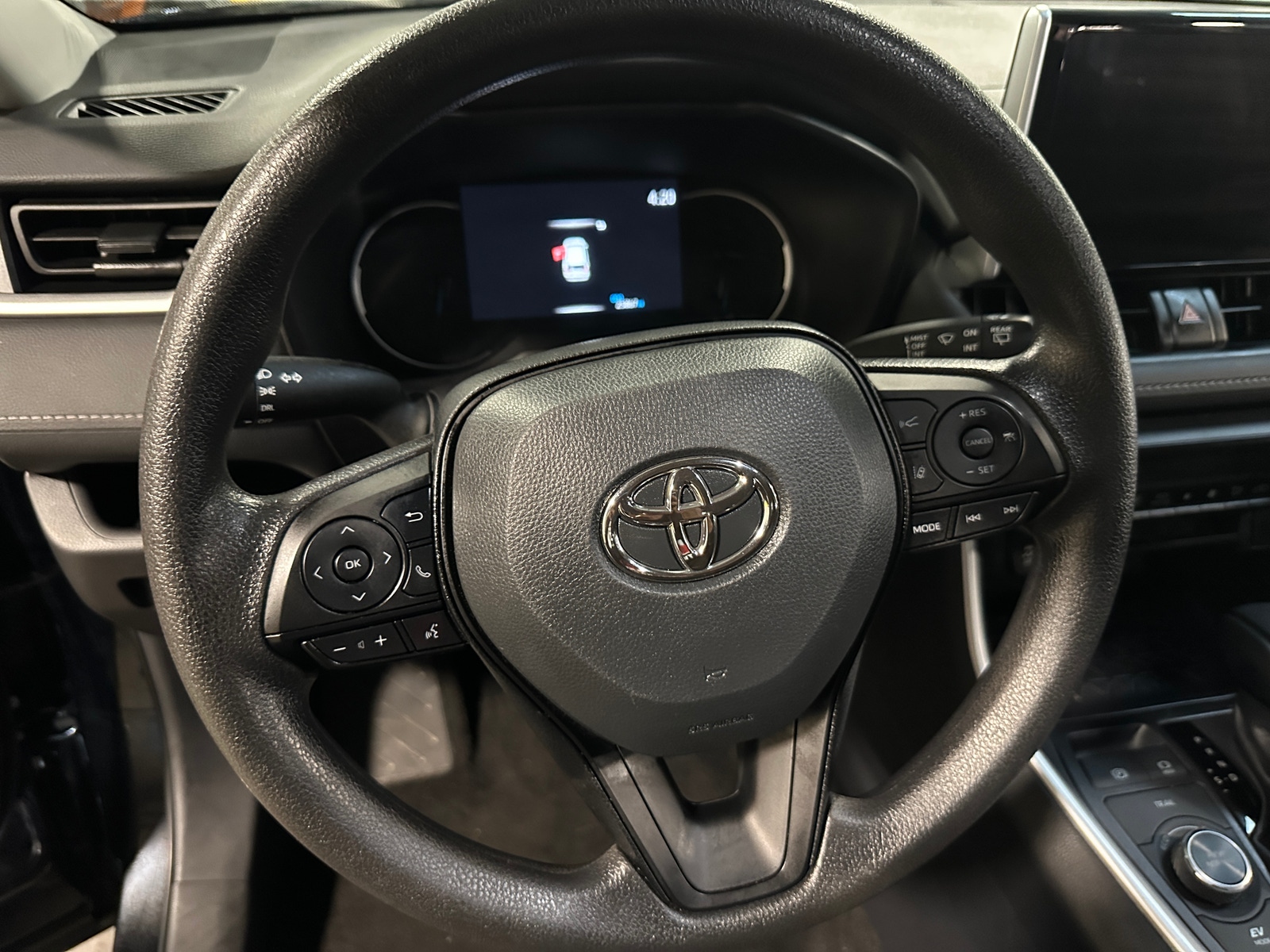 Thumbnail: 2025 Toyota RAV4 - 5