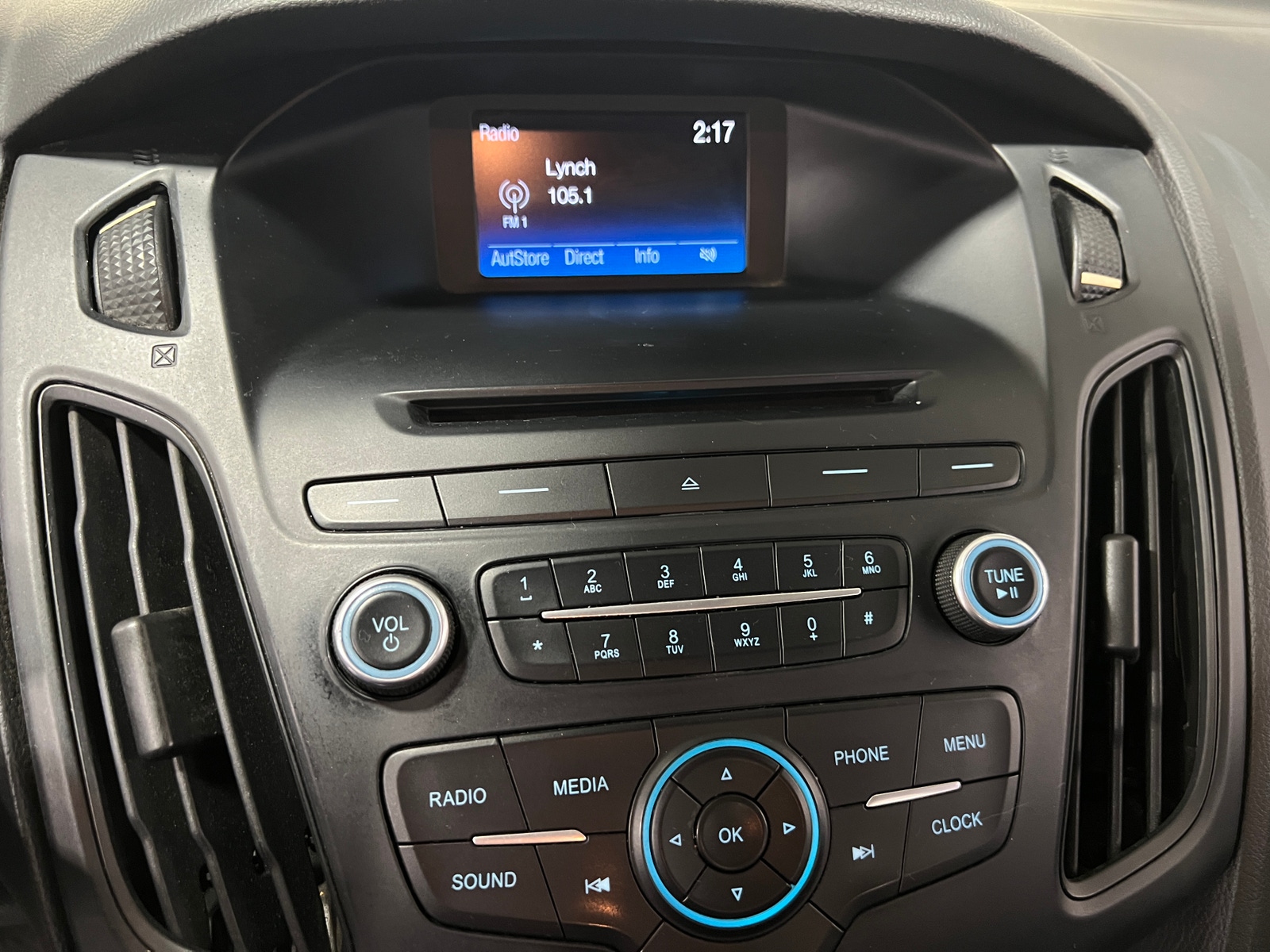 Thumbnail: 2016 Ford Focus - 4