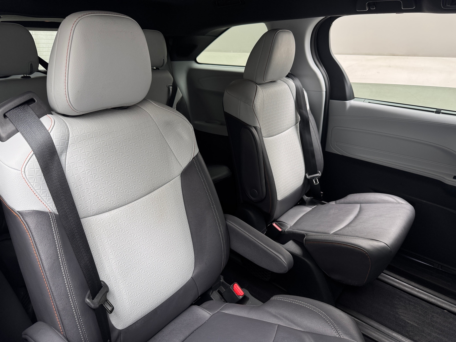 Thumbnail: 2023 Toyota Sienna - 5