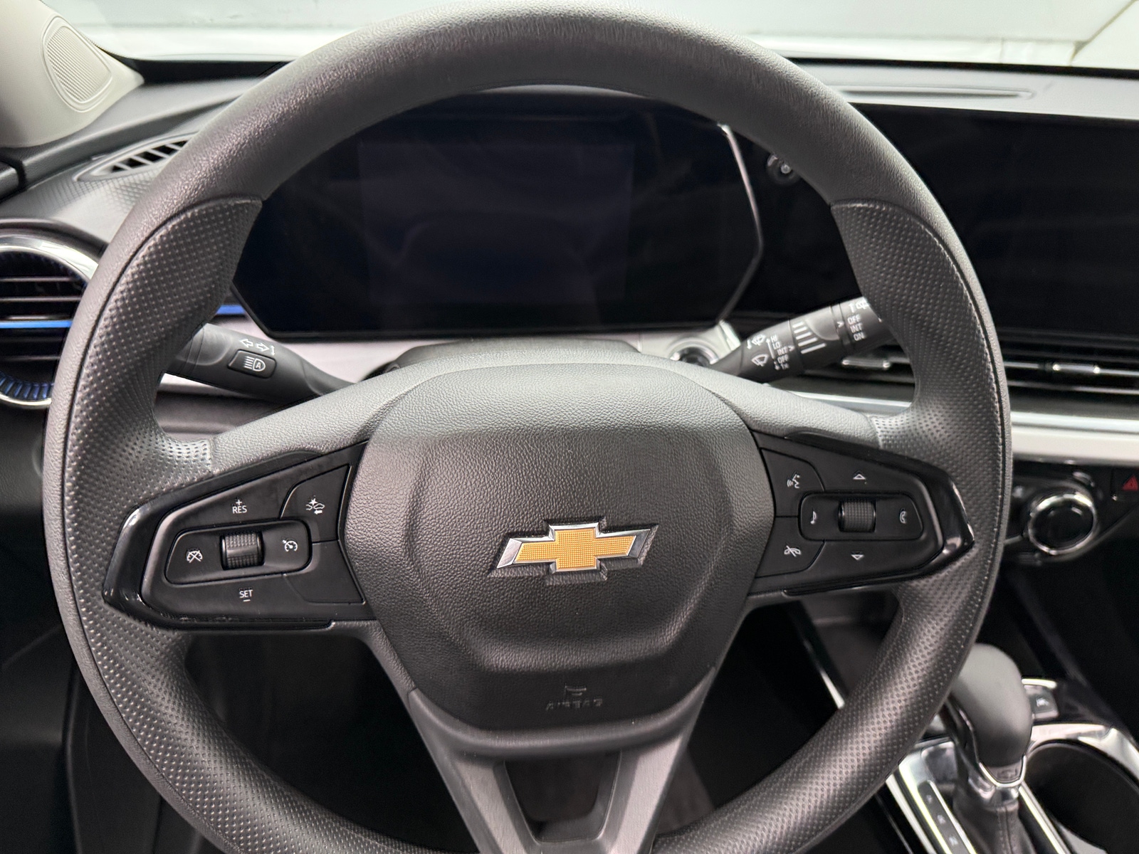 Thumbnail: 2025 Chevrolet Trax - 5