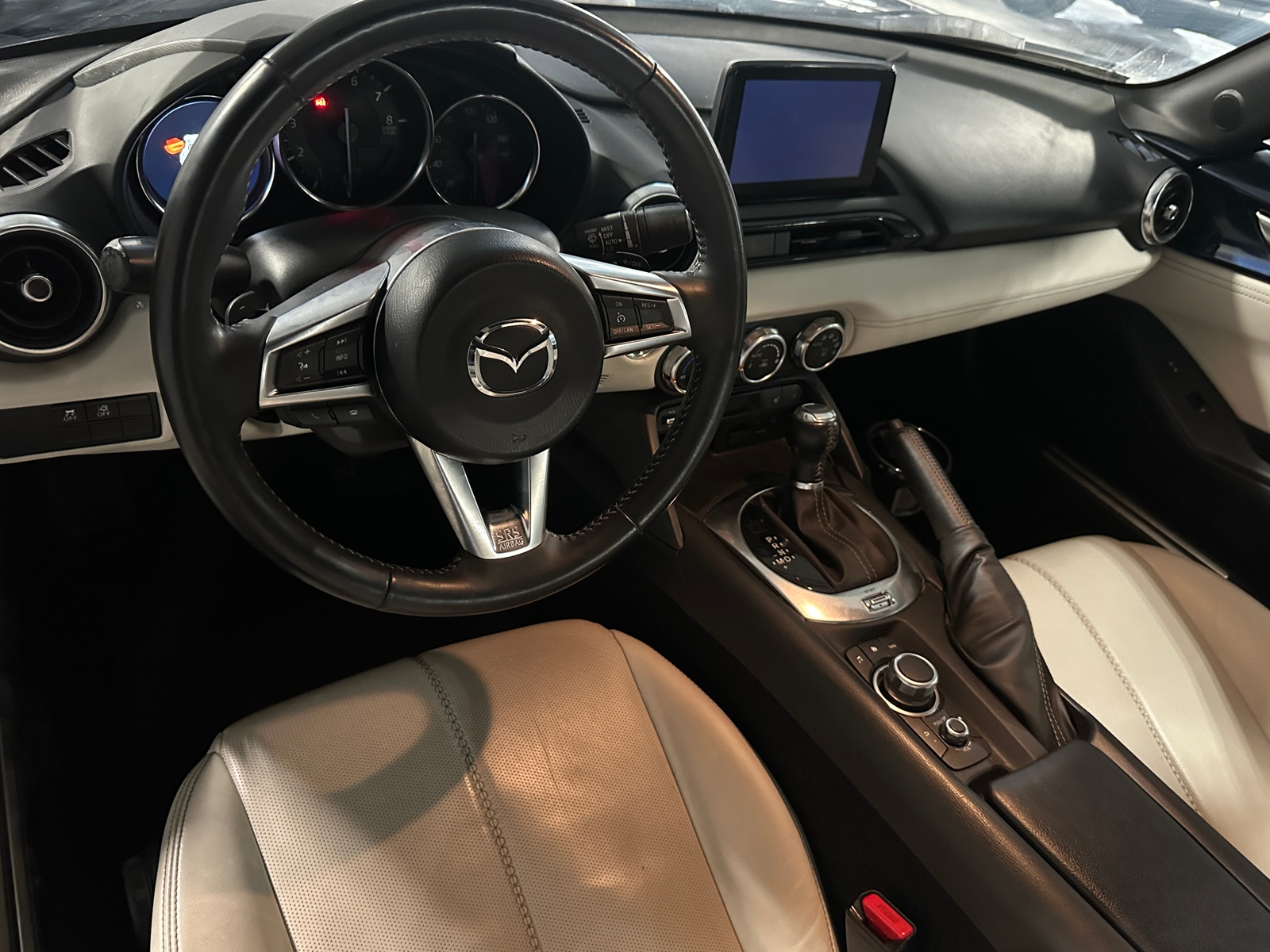 Thumbnail: 2021 Mazda MX-5 Miata - 3