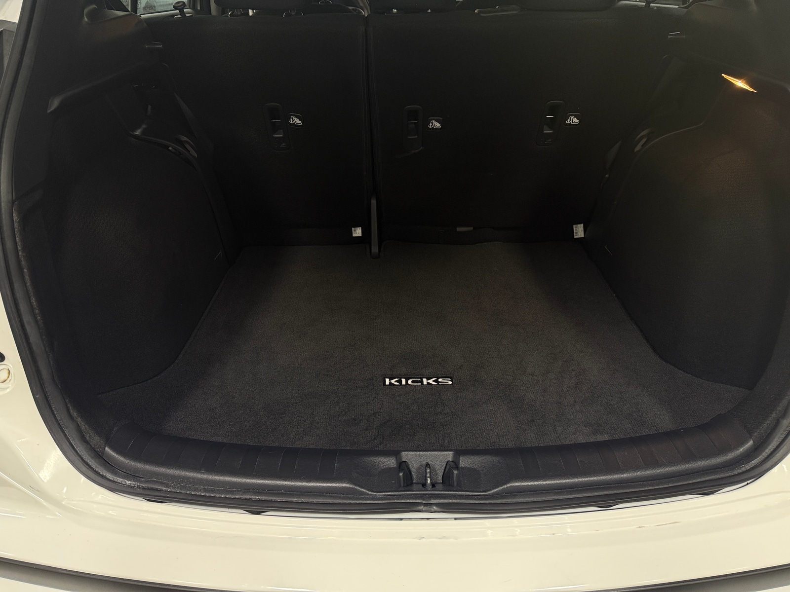 Thumbnail: 2024 Nissan Kicks - 7