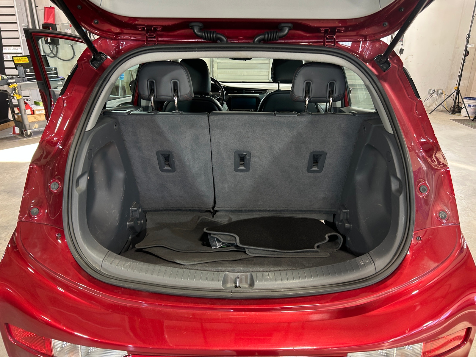 Thumbnail: 2021 Chevrolet Bolt EV - 6