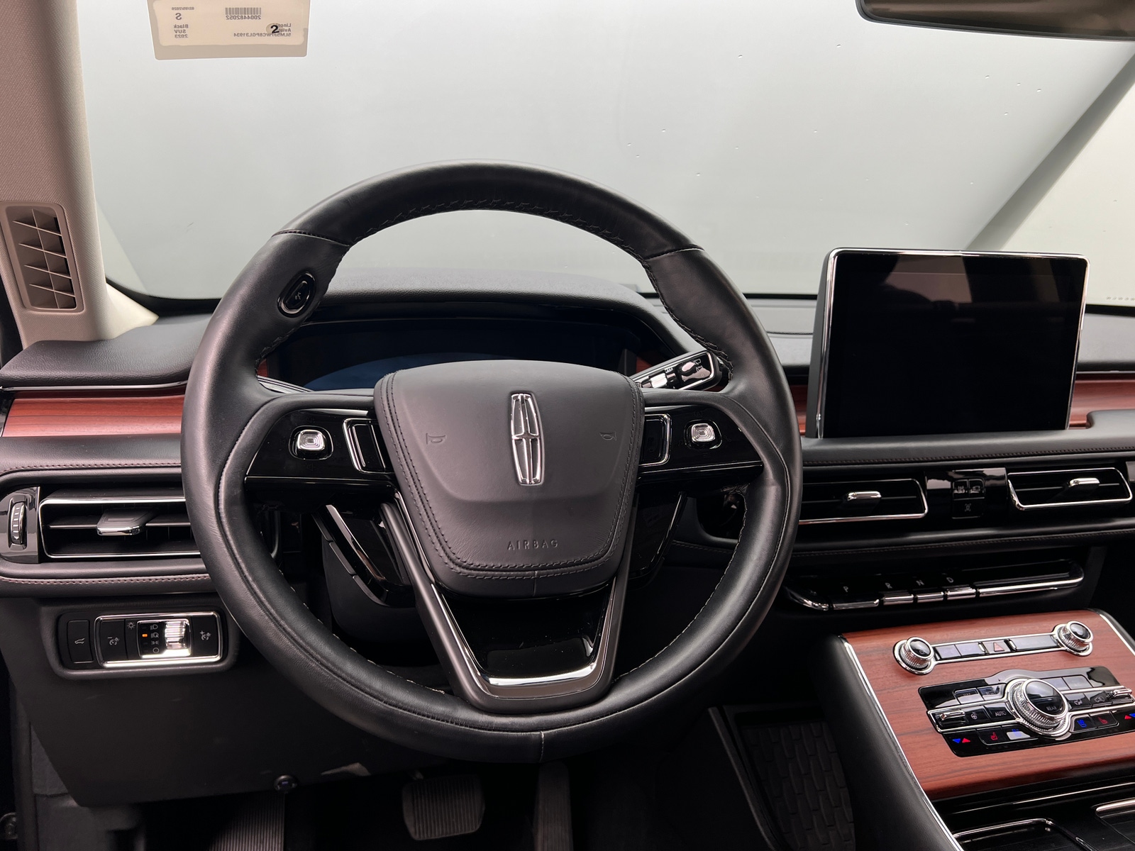 Thumbnail: 2023 Lincoln Aviator - 4