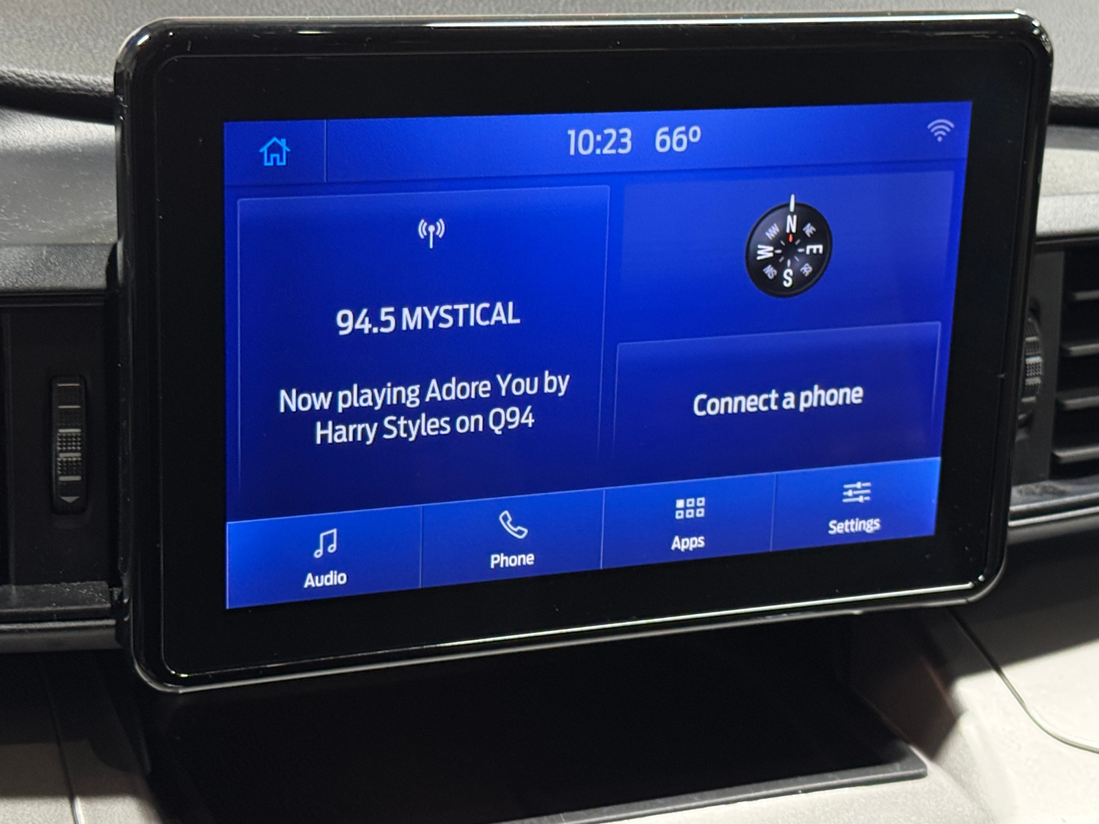 Thumbnail: 2021 Ford Explorer - 4