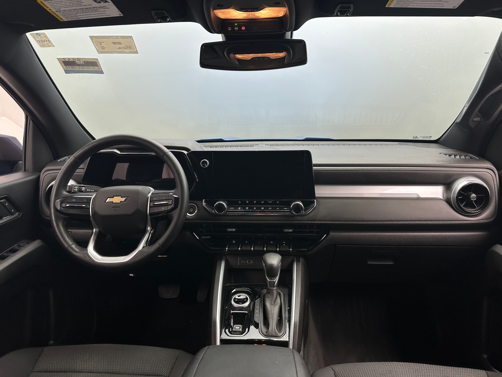 Thumbnail: 2023 Chevrolet Colorado - 3