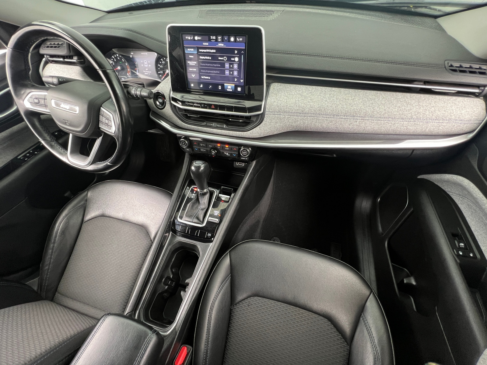 Thumbnail: 2022 Jeep Compass - 3