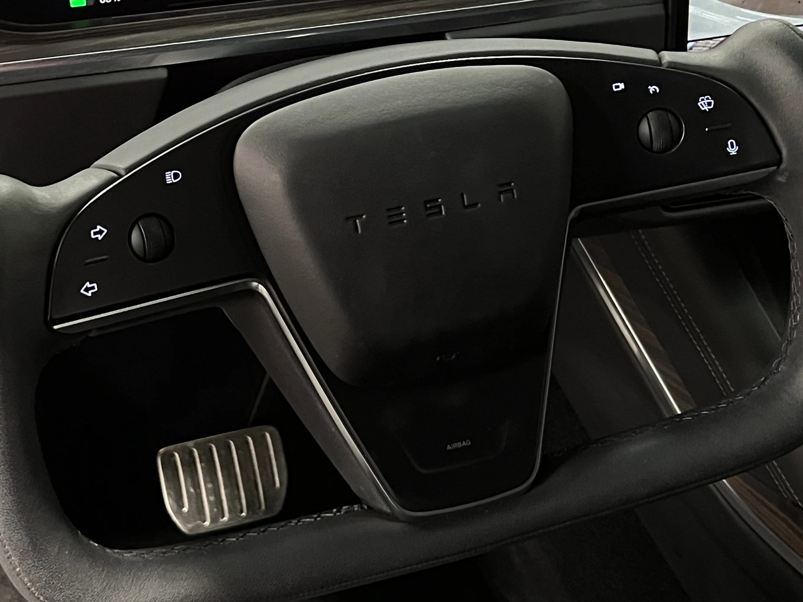 Thumbnail: 2023 Tesla Model X - 3