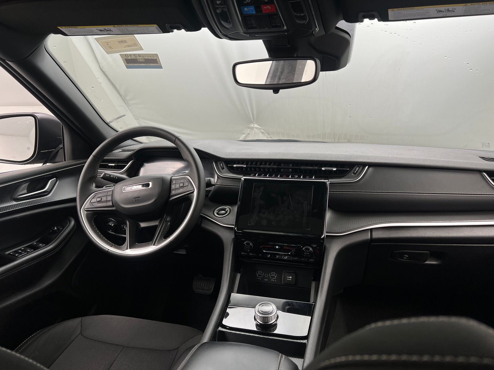 Thumbnail: 2024 Jeep Grand Cherokee L - 3