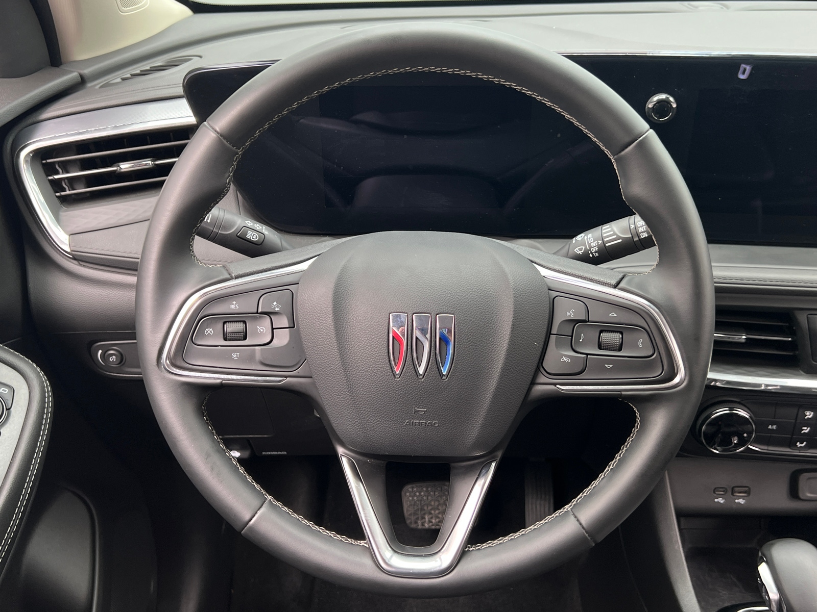 Thumbnail: 2025 Buick Encore GX - 4