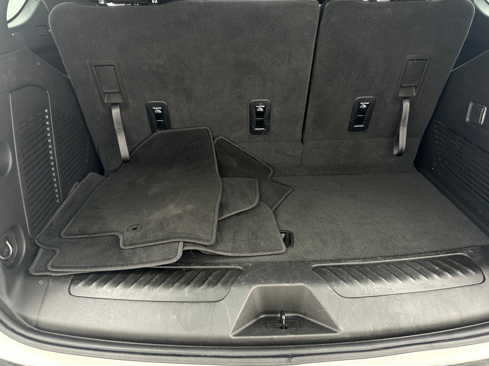 Thumbnail: 2025 Chevrolet Tahoe - 6