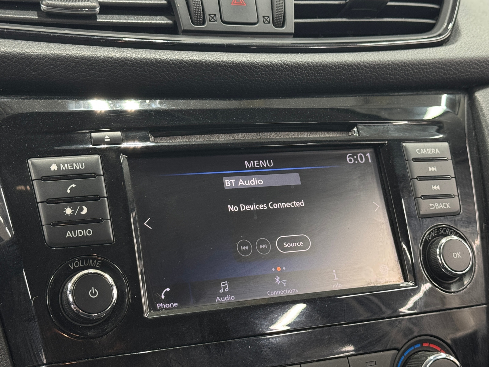 Thumbnail: 2018 Nissan Rogue - 4