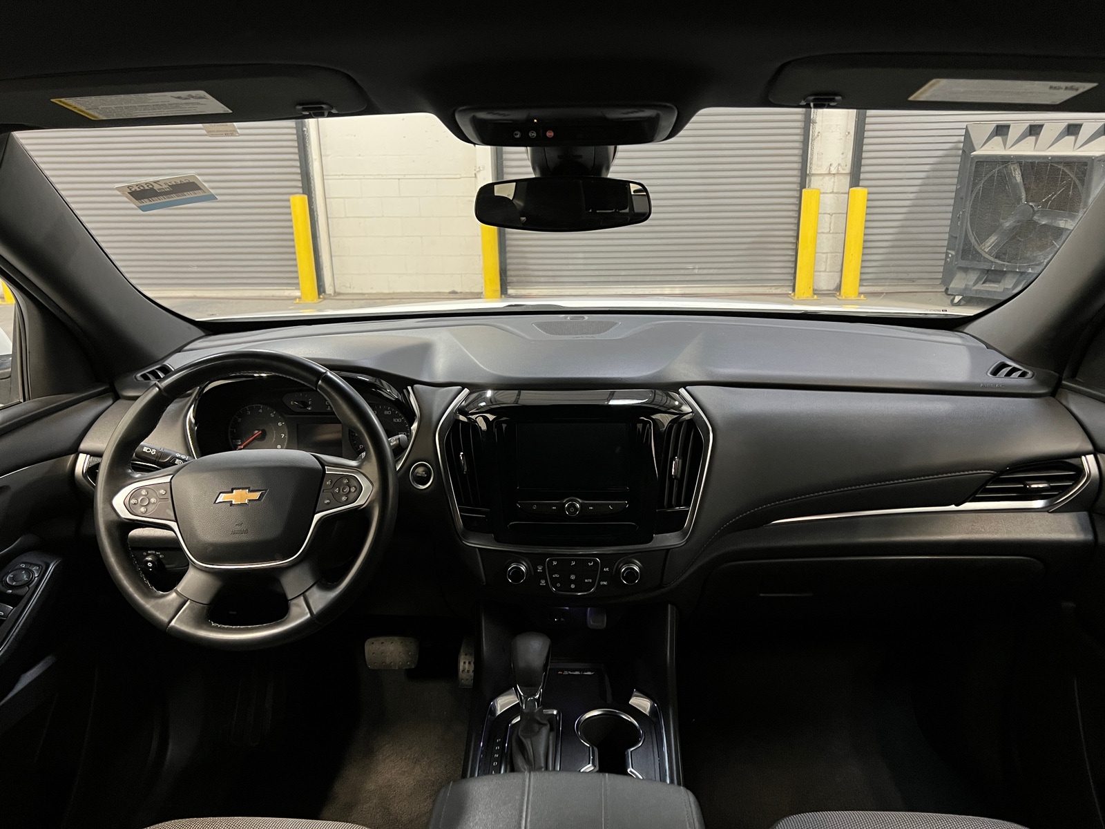 Thumbnail: 2023 Chevrolet Traverse - 3