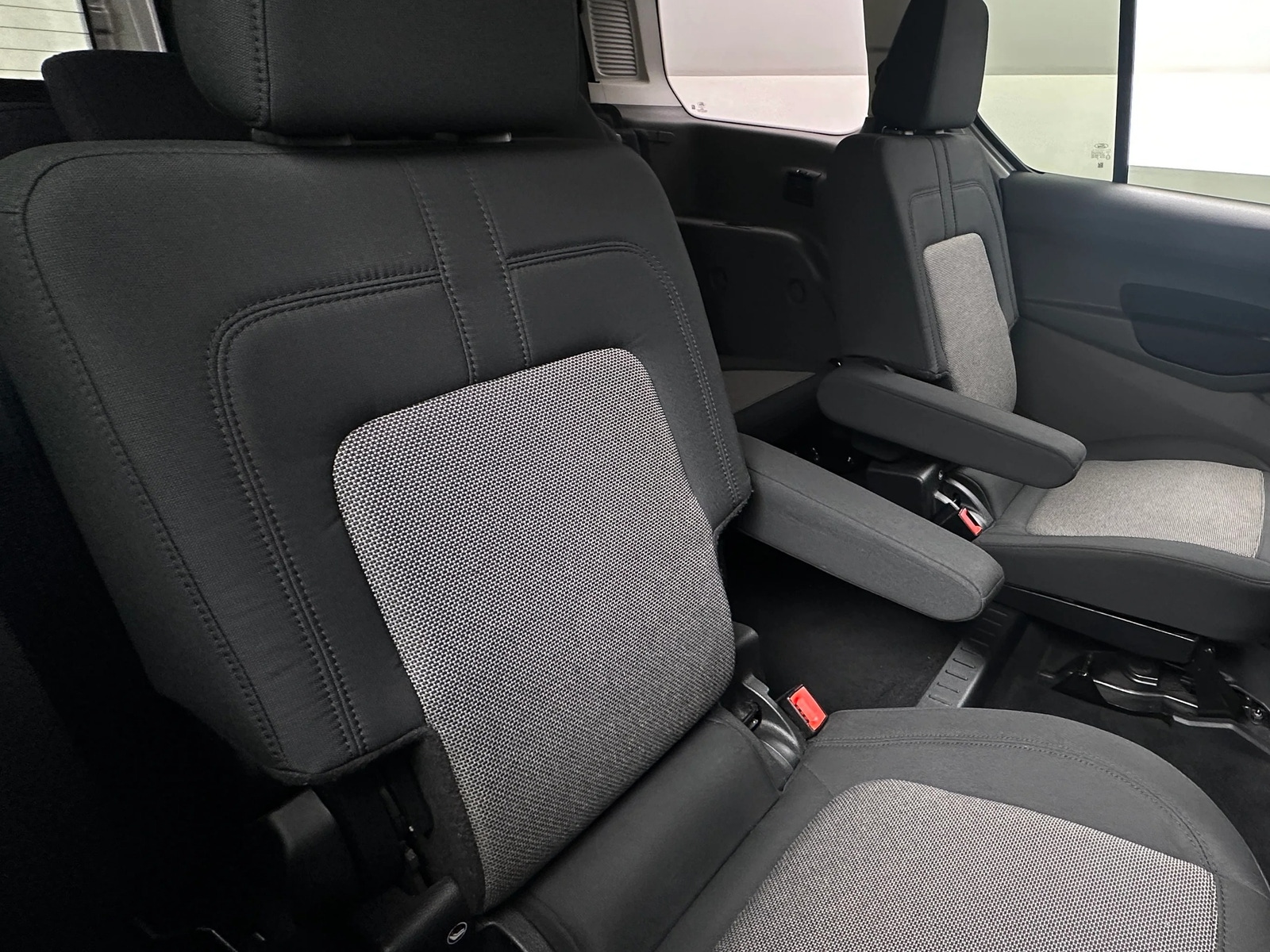 Thumbnail: 2019 Ford Transit Series - 6