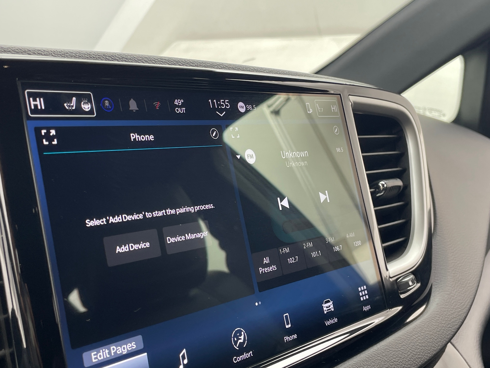 Thumbnail: 2025 Chrysler Pacifica - 3