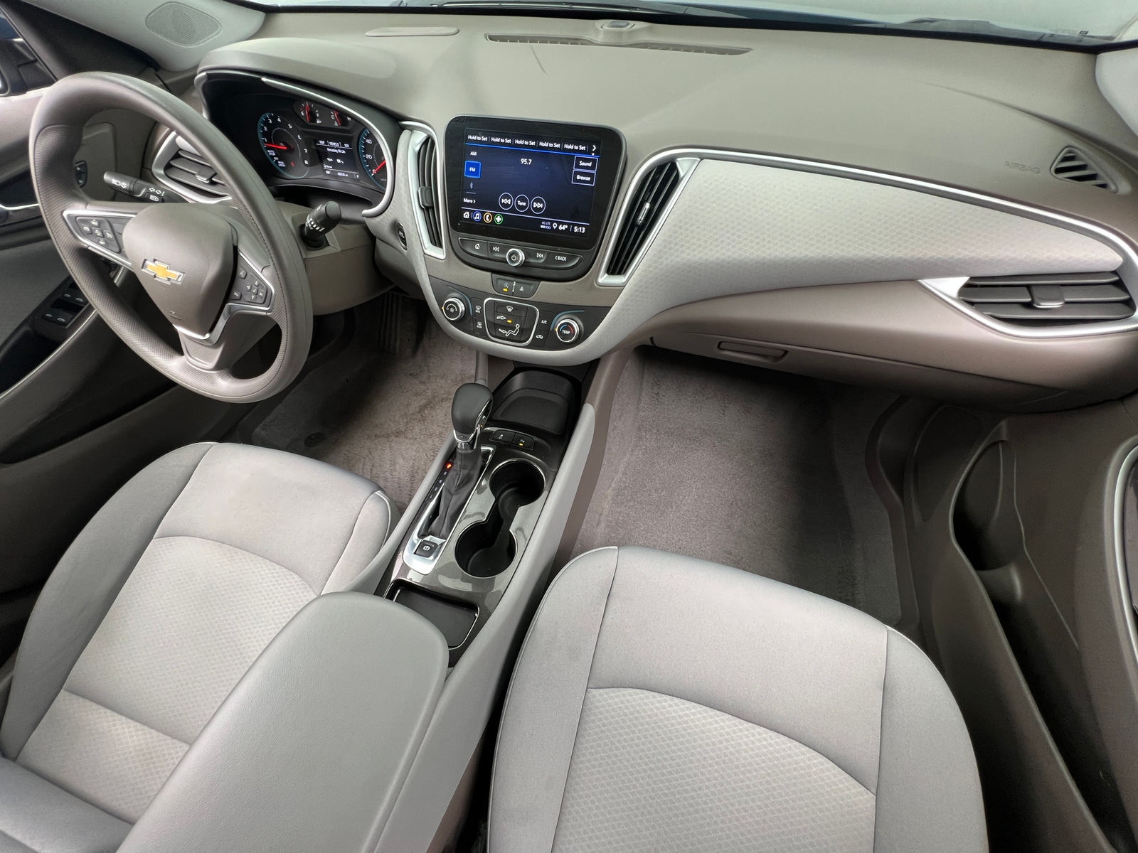 Thumbnail: 2024 Chevrolet Malibu - 3