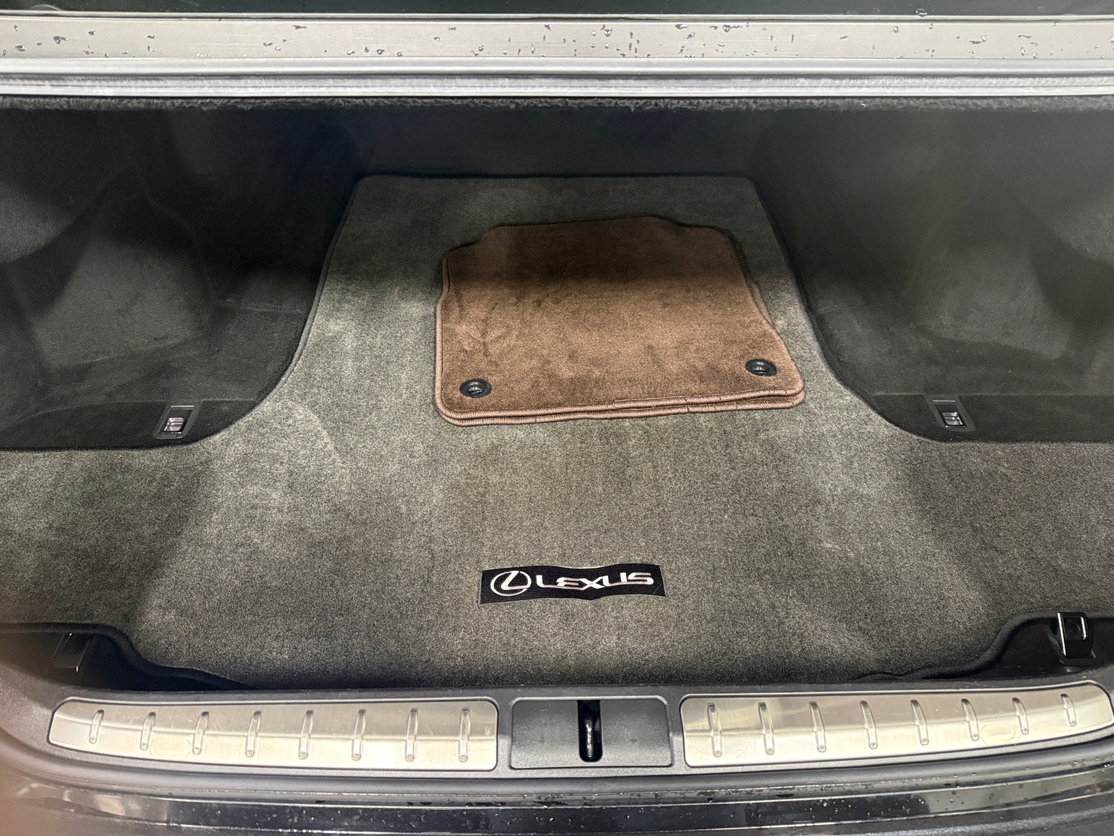 Thumbnail: 2018 Lexus LS - 7