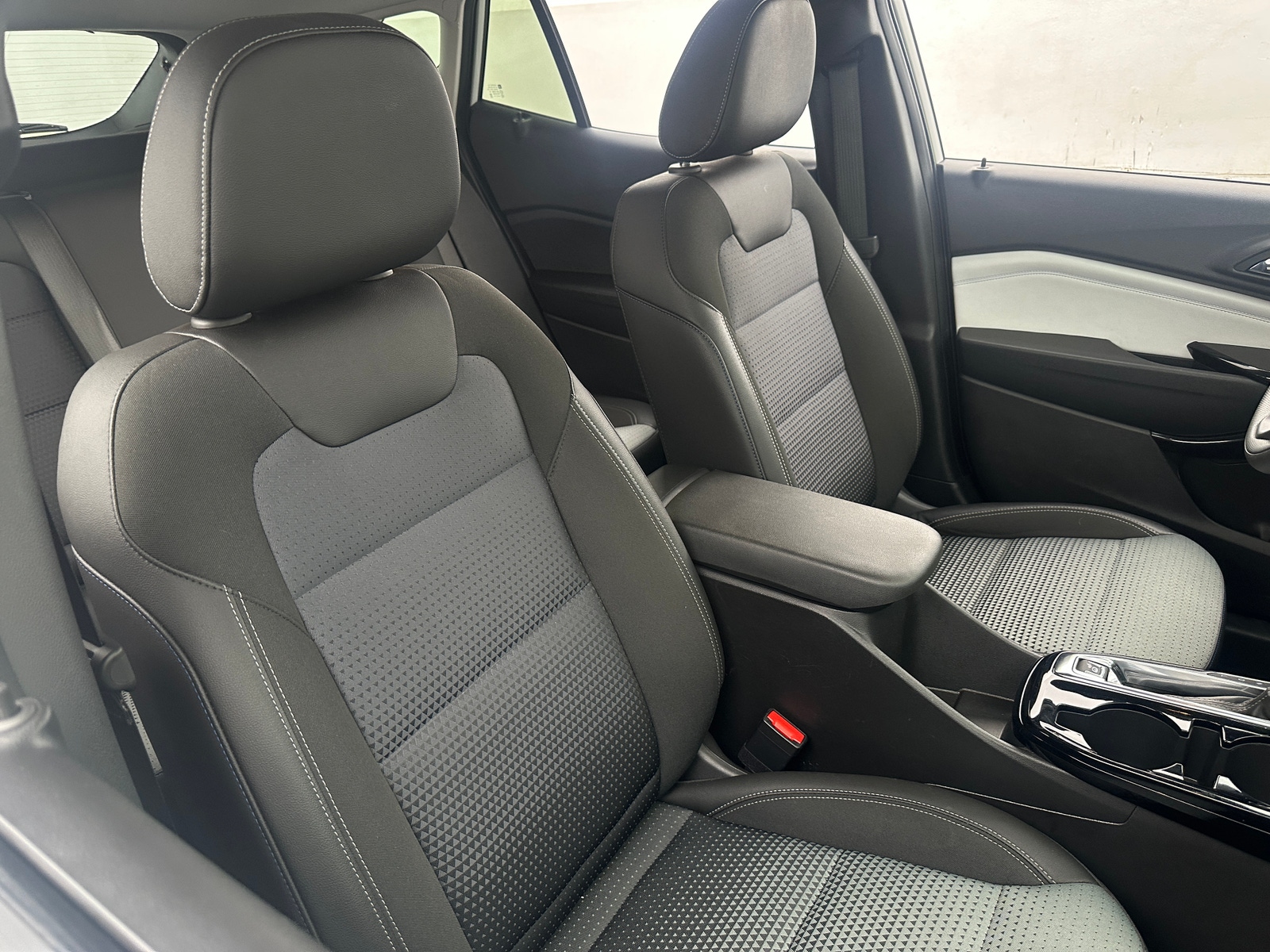 Thumbnail: 2025 Chevrolet Trax - 2