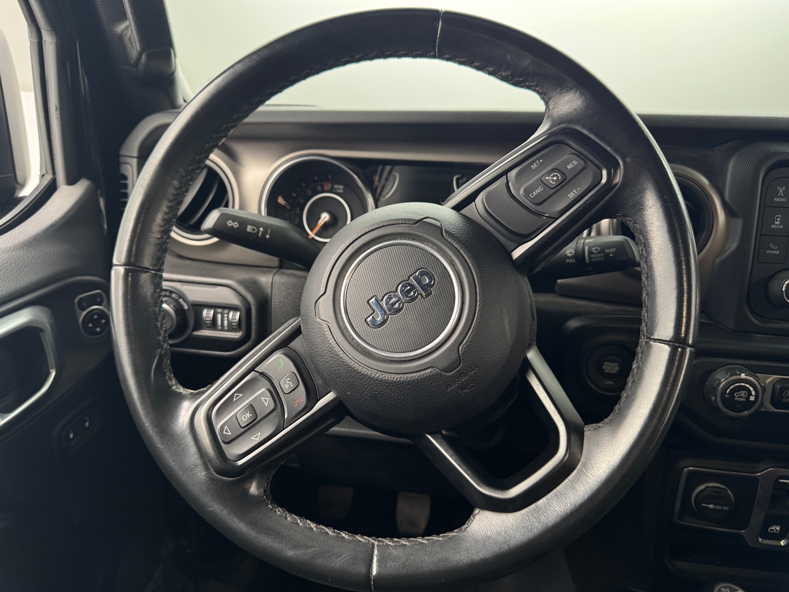 Thumbnail: 2020 Jeep Wrangler - 5