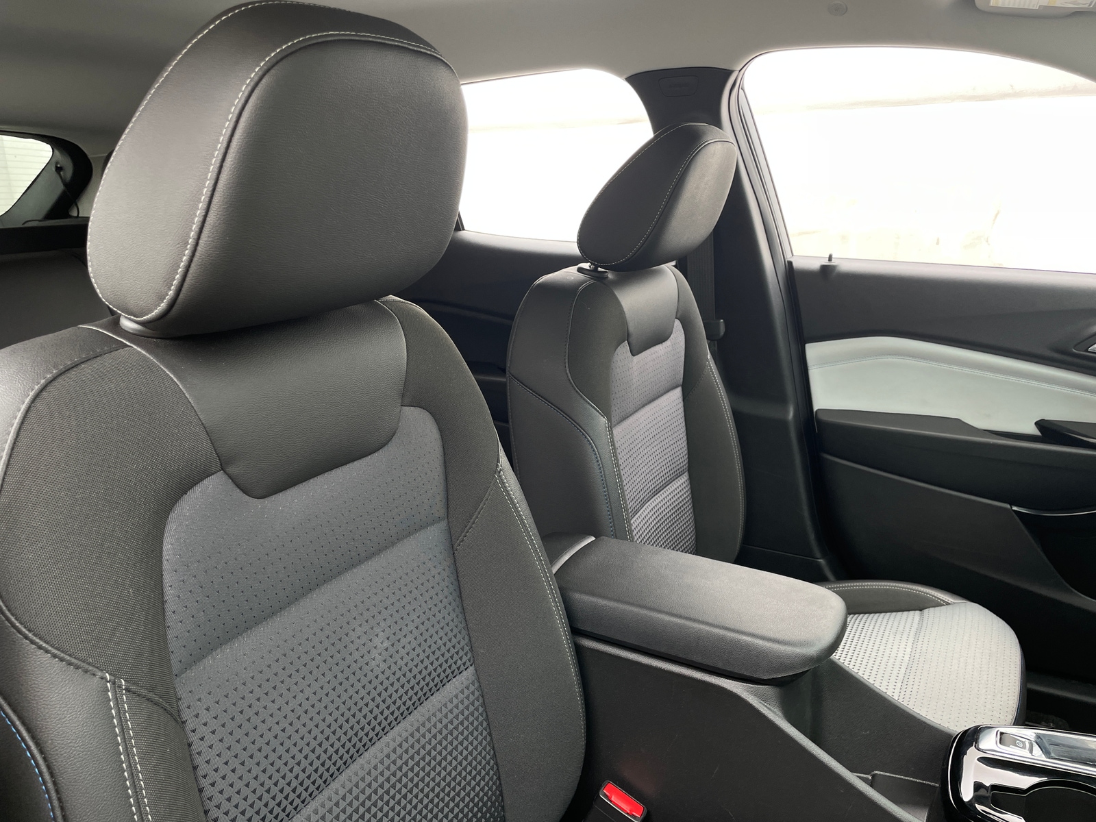 Thumbnail: 2025 Chevrolet Trax - 2