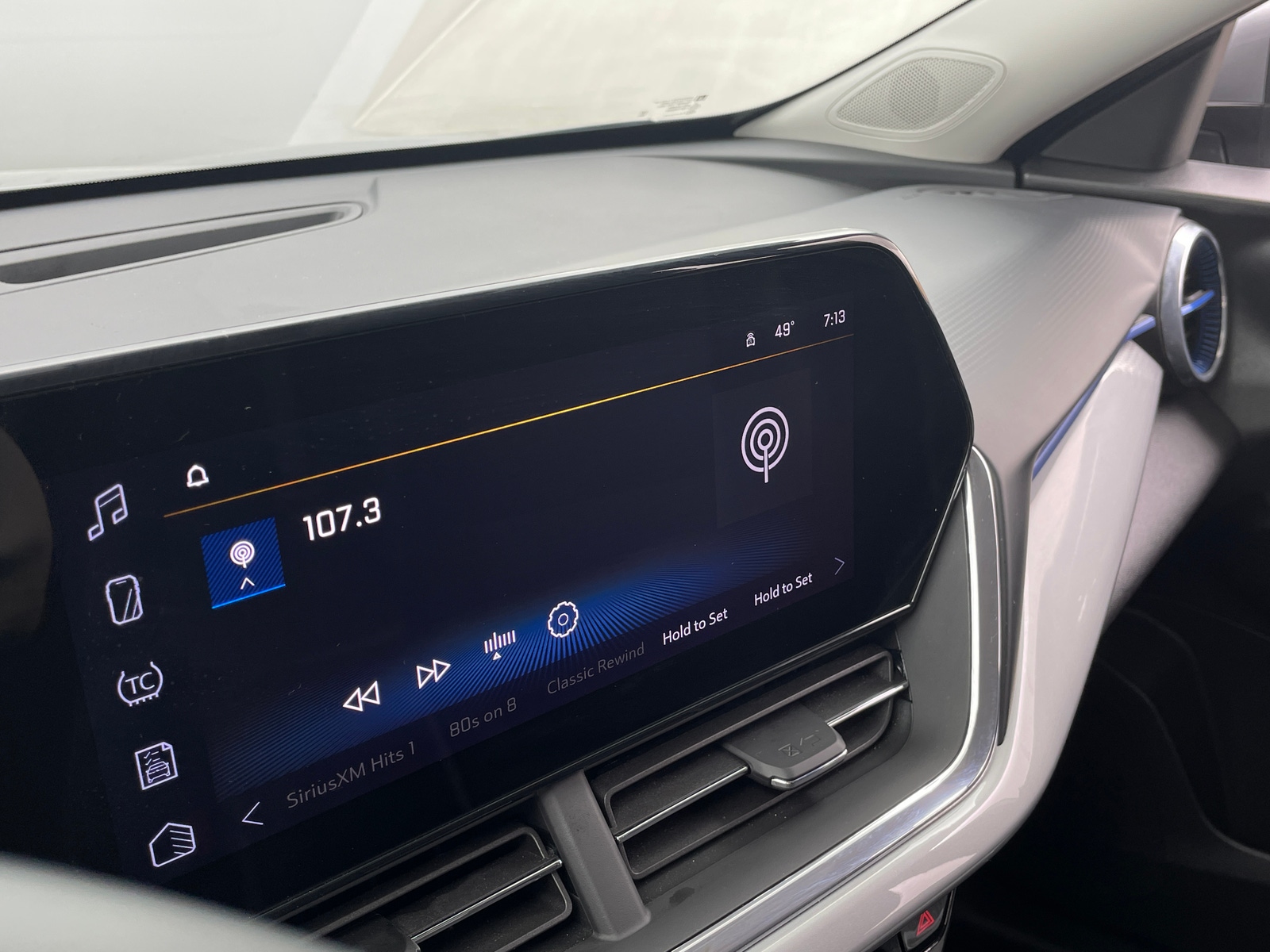 Thumbnail: 2025 Chevrolet Trax - 4