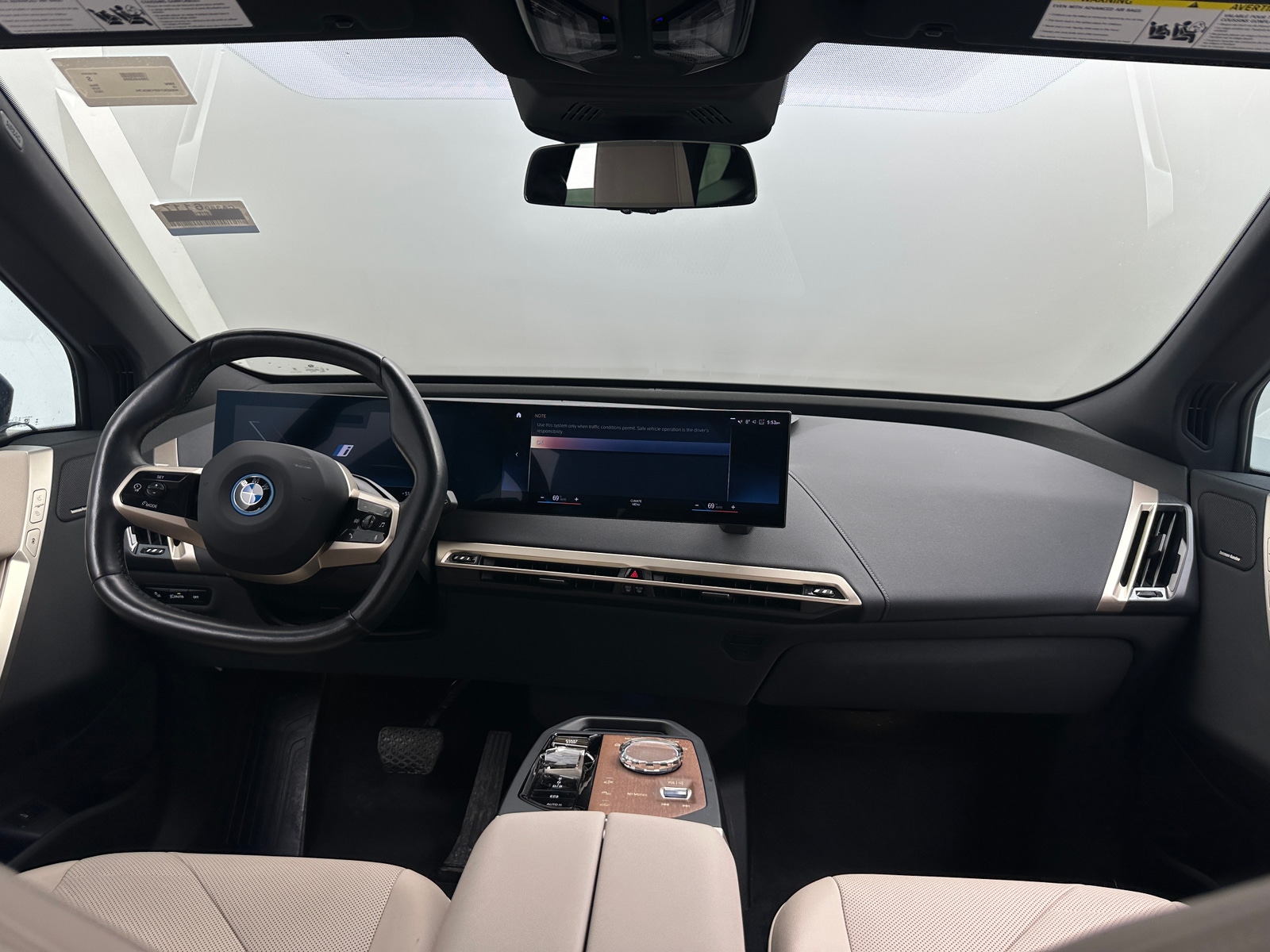 Thumbnail: 2023 BMW iX - 2