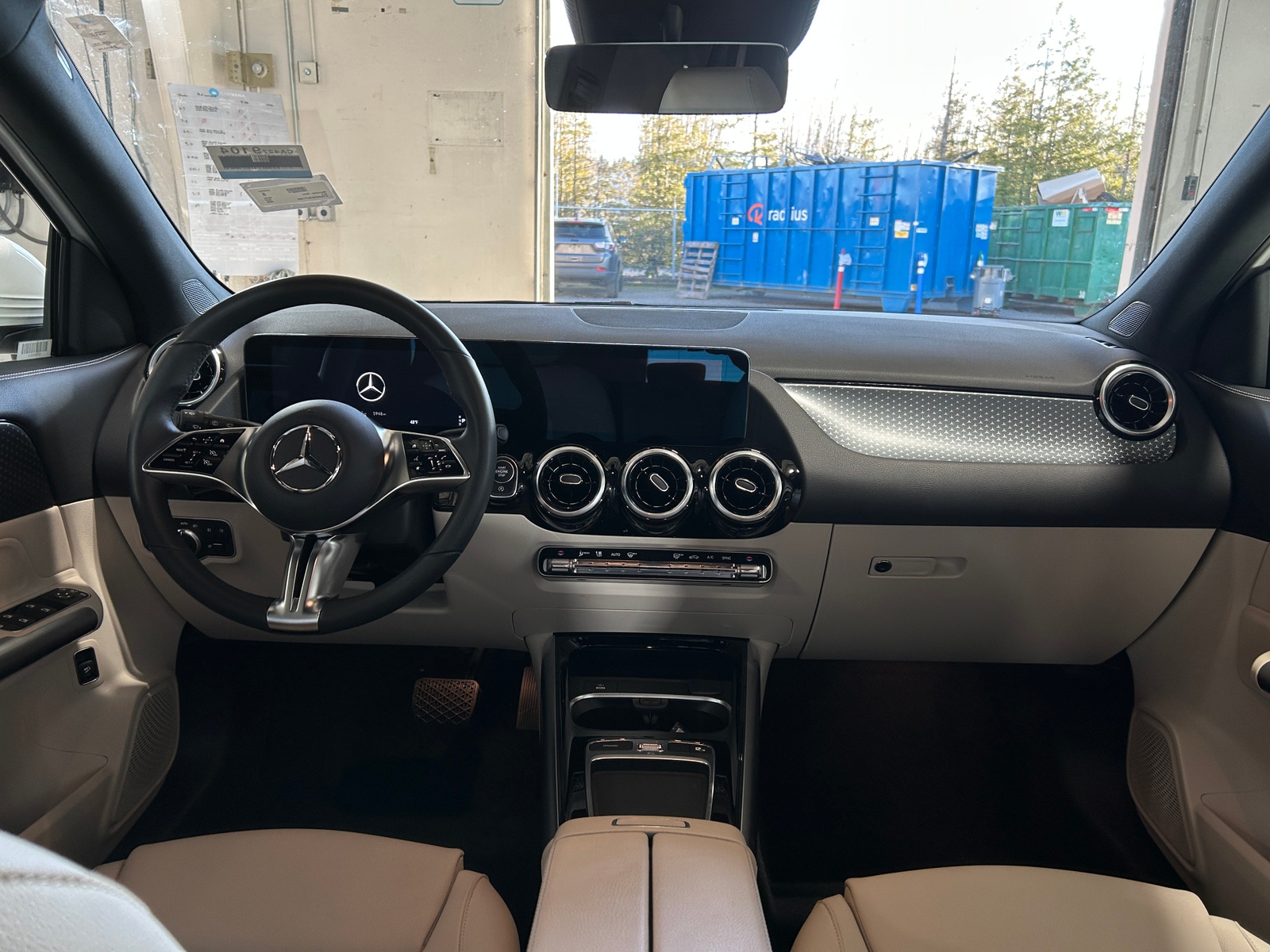 Thumbnail: 2025 Mercedes-Benz GLA - 2