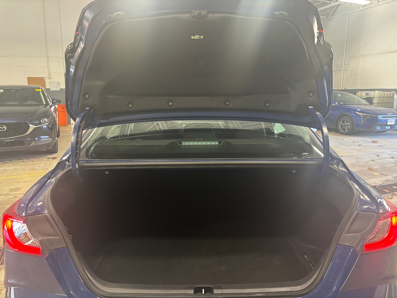 Thumbnail: 2025 Toyota Camry - 6