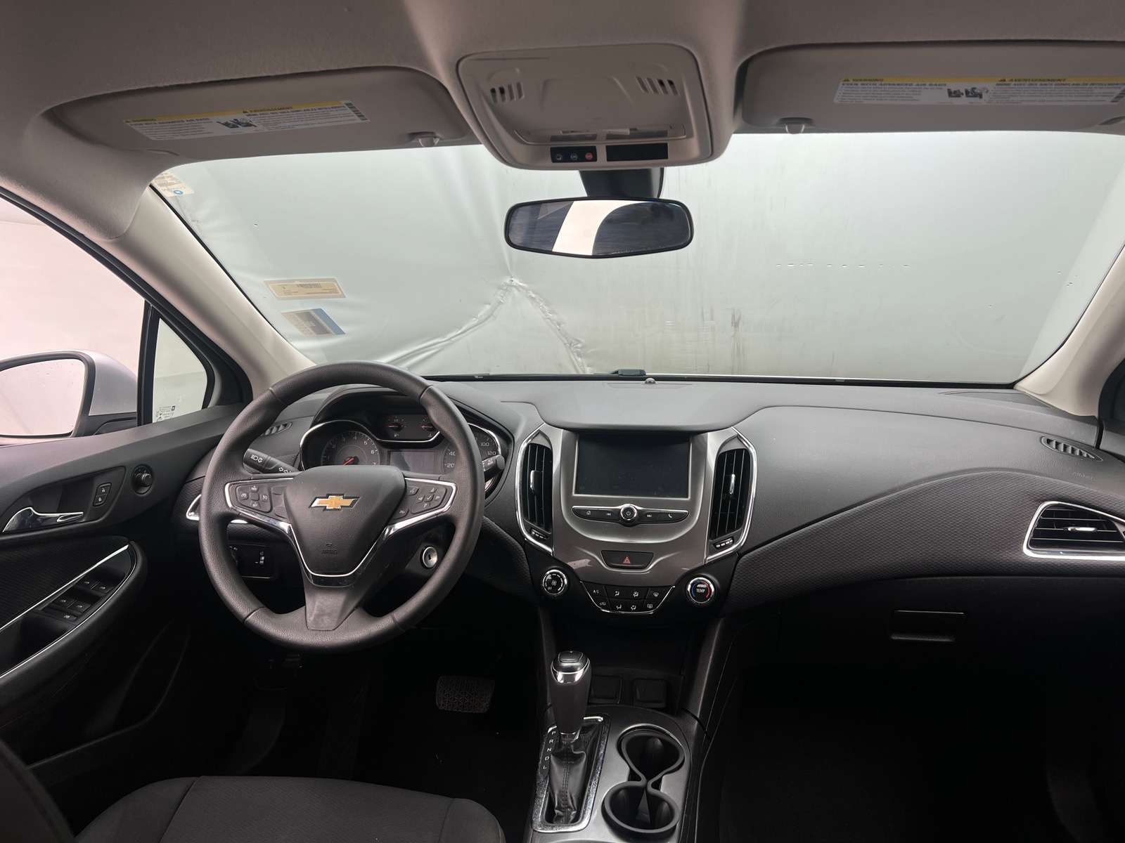 Thumbnail: 2017 Chevrolet Cruze - 3