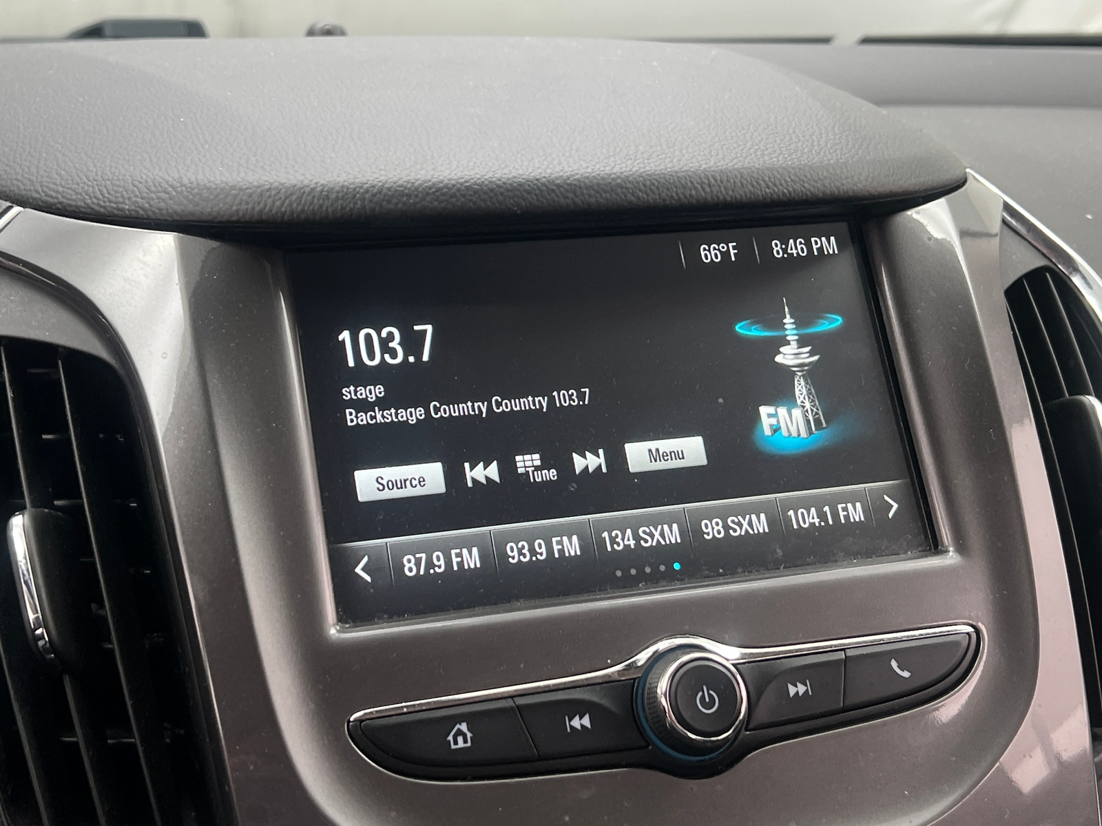 Thumbnail: 2017 Chevrolet Cruze - 4