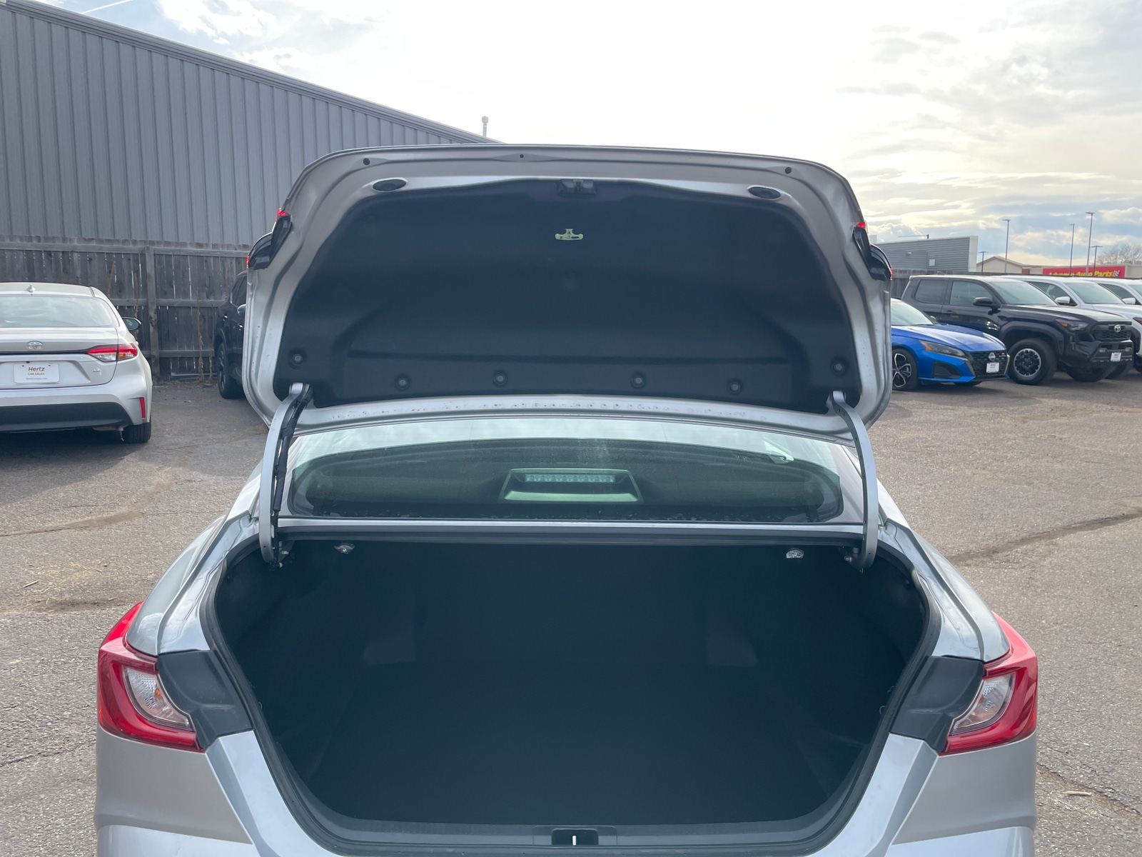 Thumbnail: 2025 Toyota Camry - 6