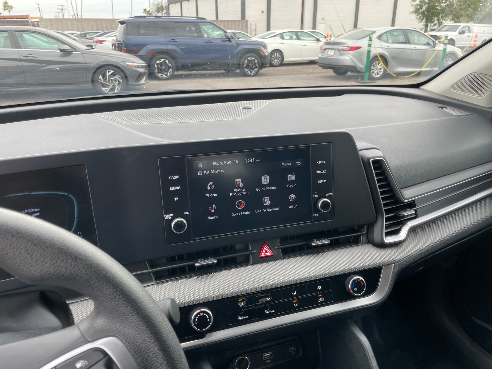 Thumbnail: 2025 Kia Sportage - 4