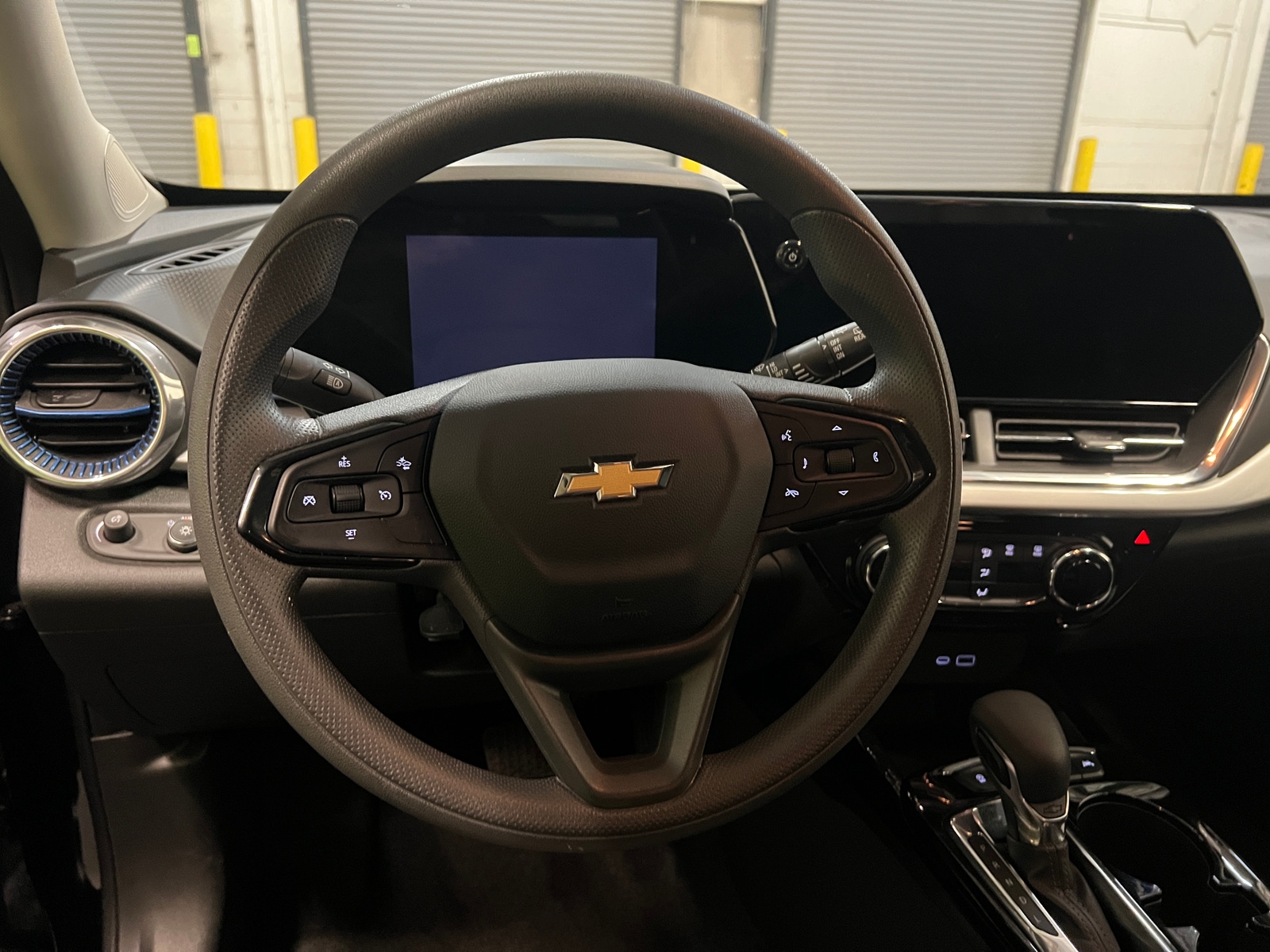 Thumbnail: 2025 Chevrolet Trax - 5