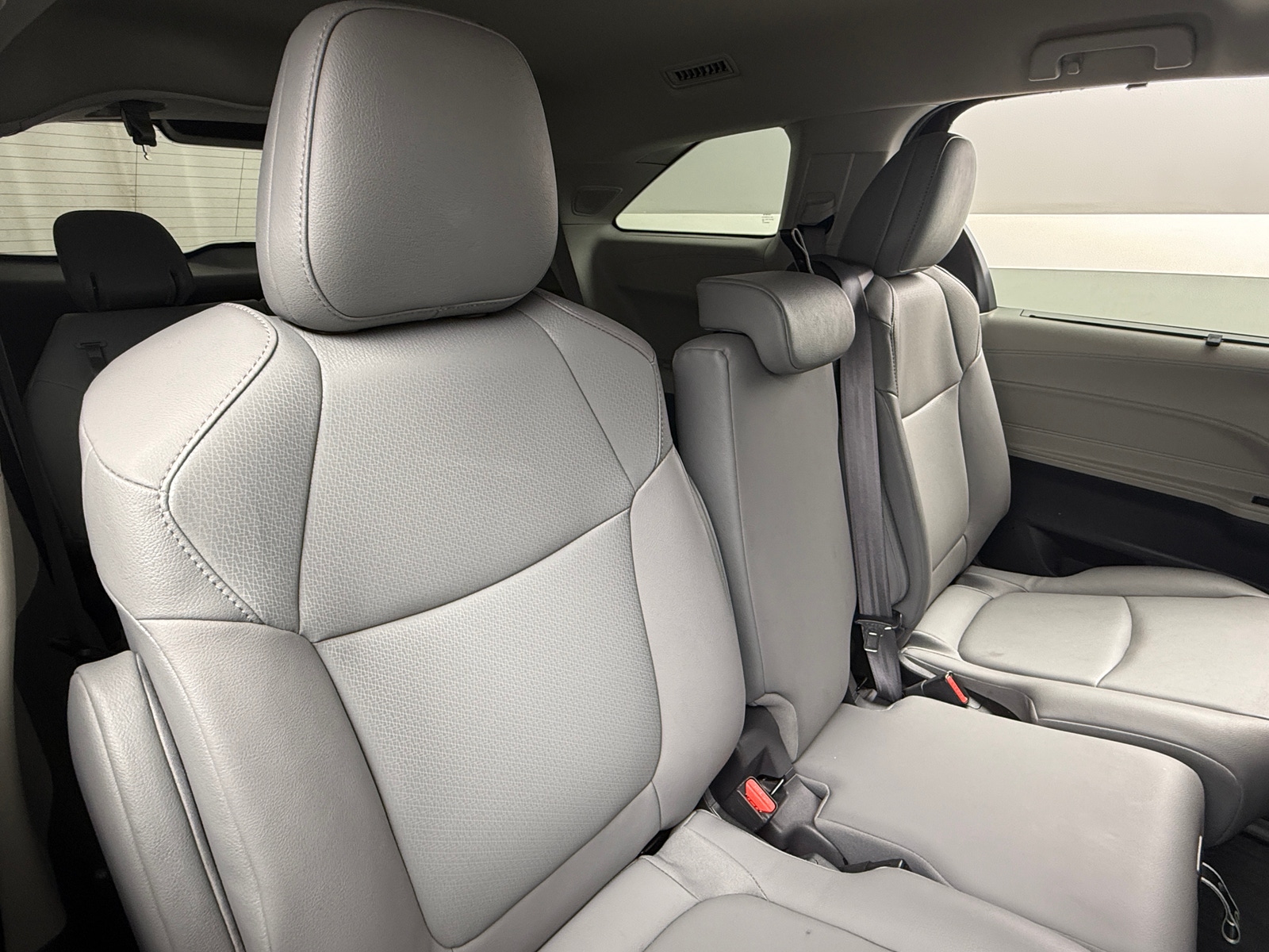 Thumbnail: 2022 Toyota Sienna - 5