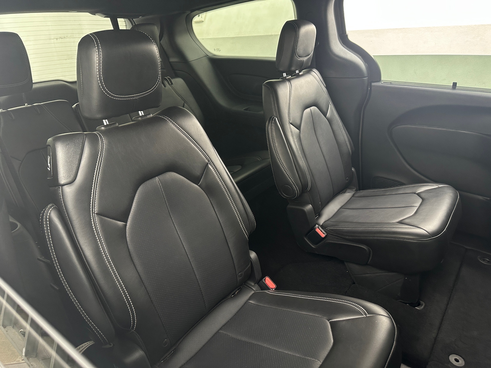 Thumbnail: 2025 Chrysler Pacifica - 5