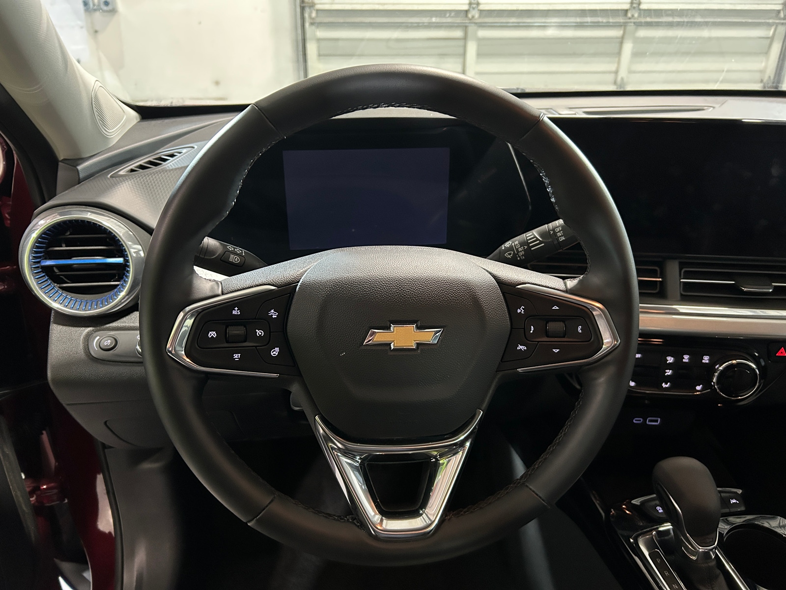 Thumbnail: 2025 Chevrolet Trax - 5