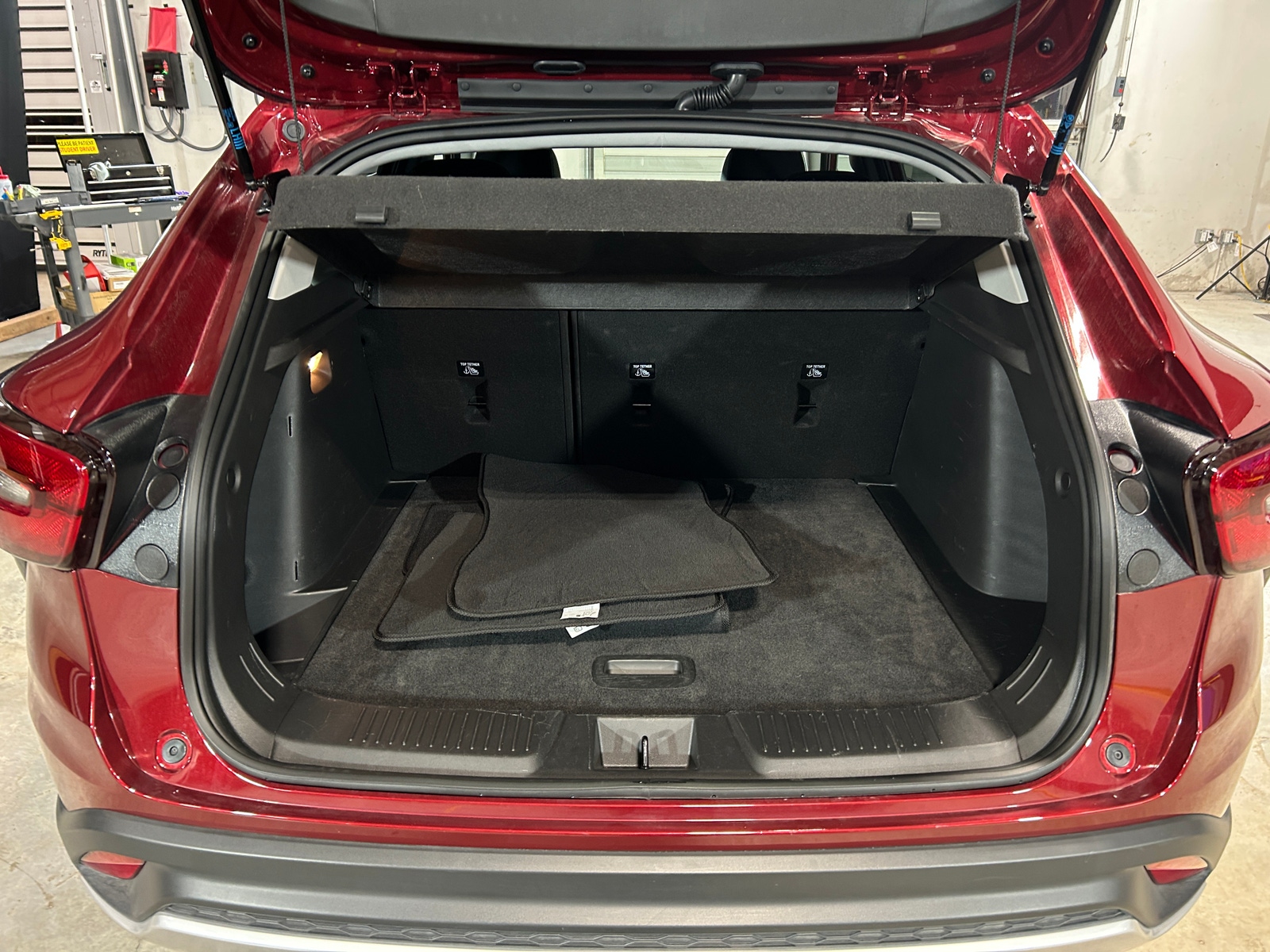 Thumbnail: 2025 Chevrolet Trax - 7