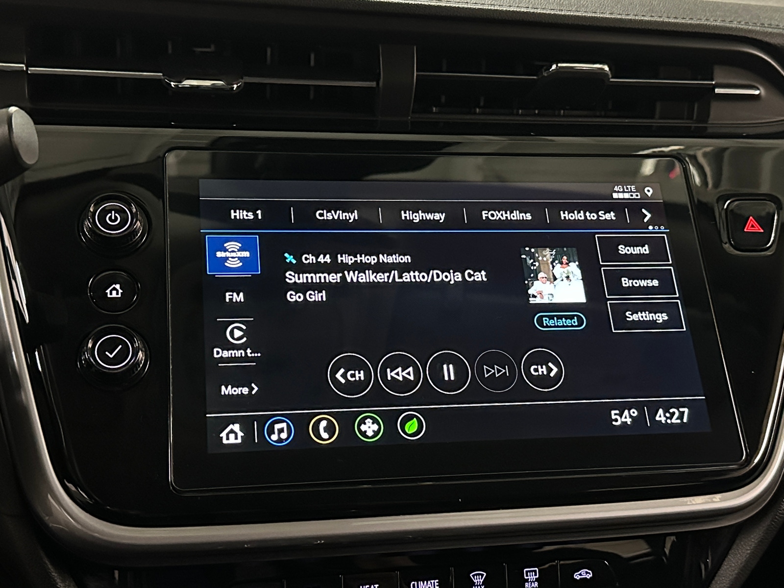 Thumbnail: 2023 Chevrolet Bolt EUV - 4