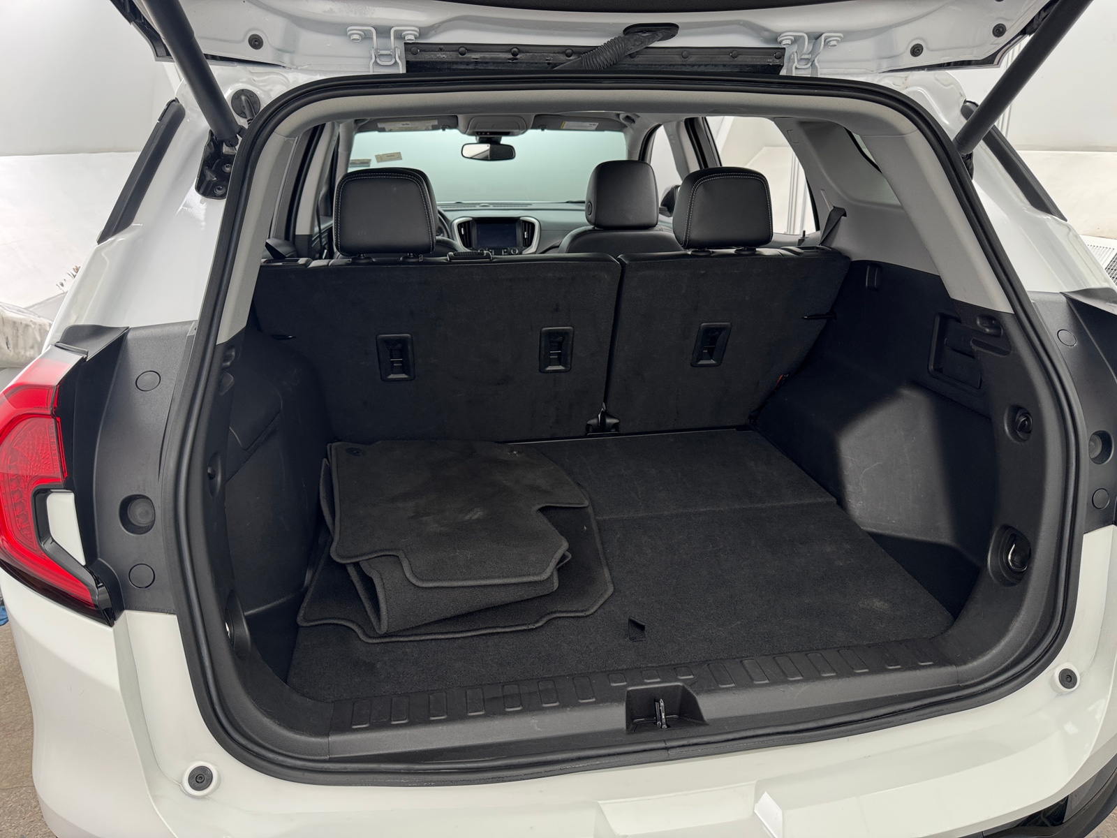 Thumbnail: 2024 GMC Terrain - 6