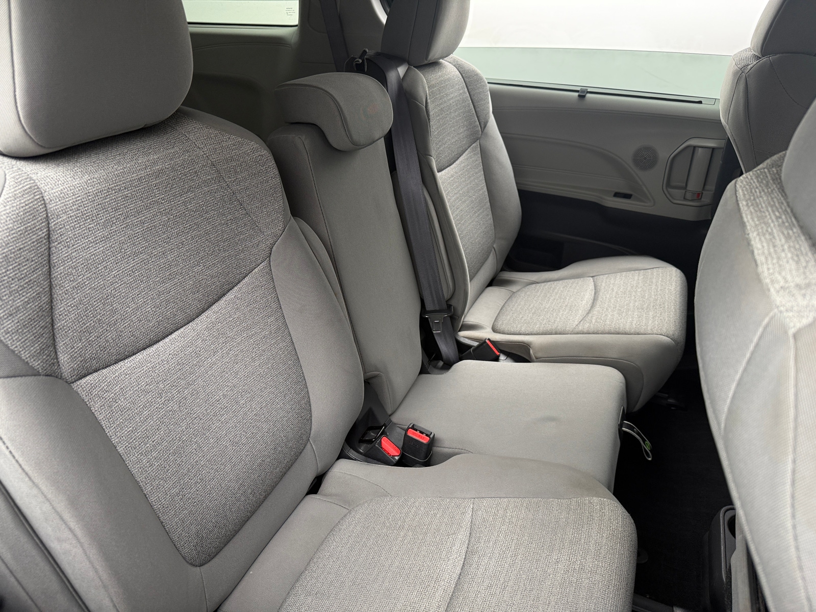 Thumbnail: 2022 Toyota Sienna - 6