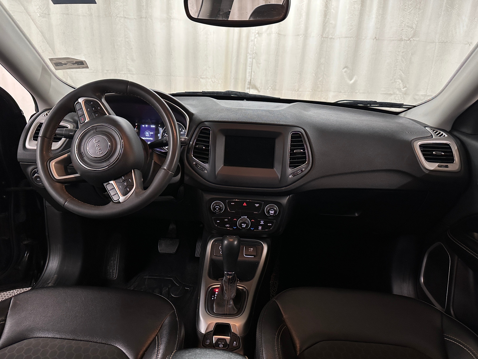 Thumbnail: 2021 Jeep Compass - 3