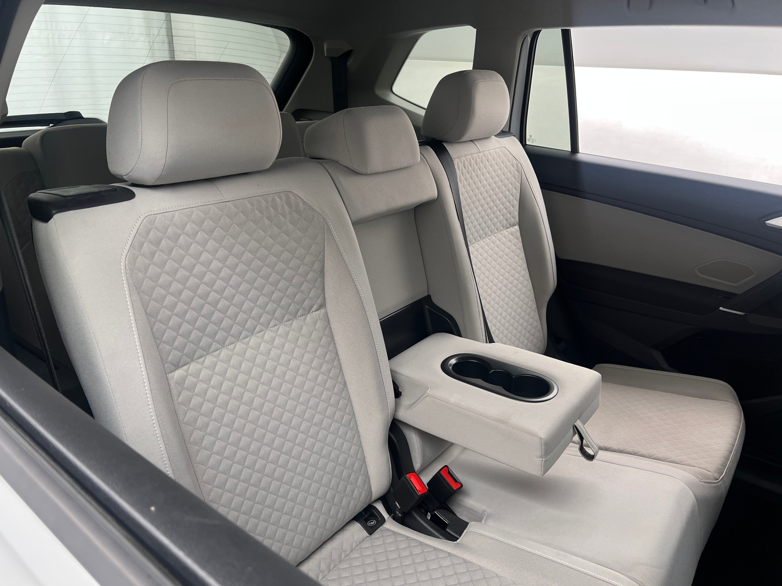 Thumbnail: 2020 Volkswagen Tiguan - 6