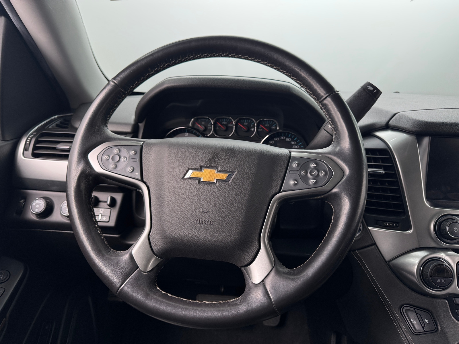 Thumbnail: 2020 Chevrolet Suburban - 4