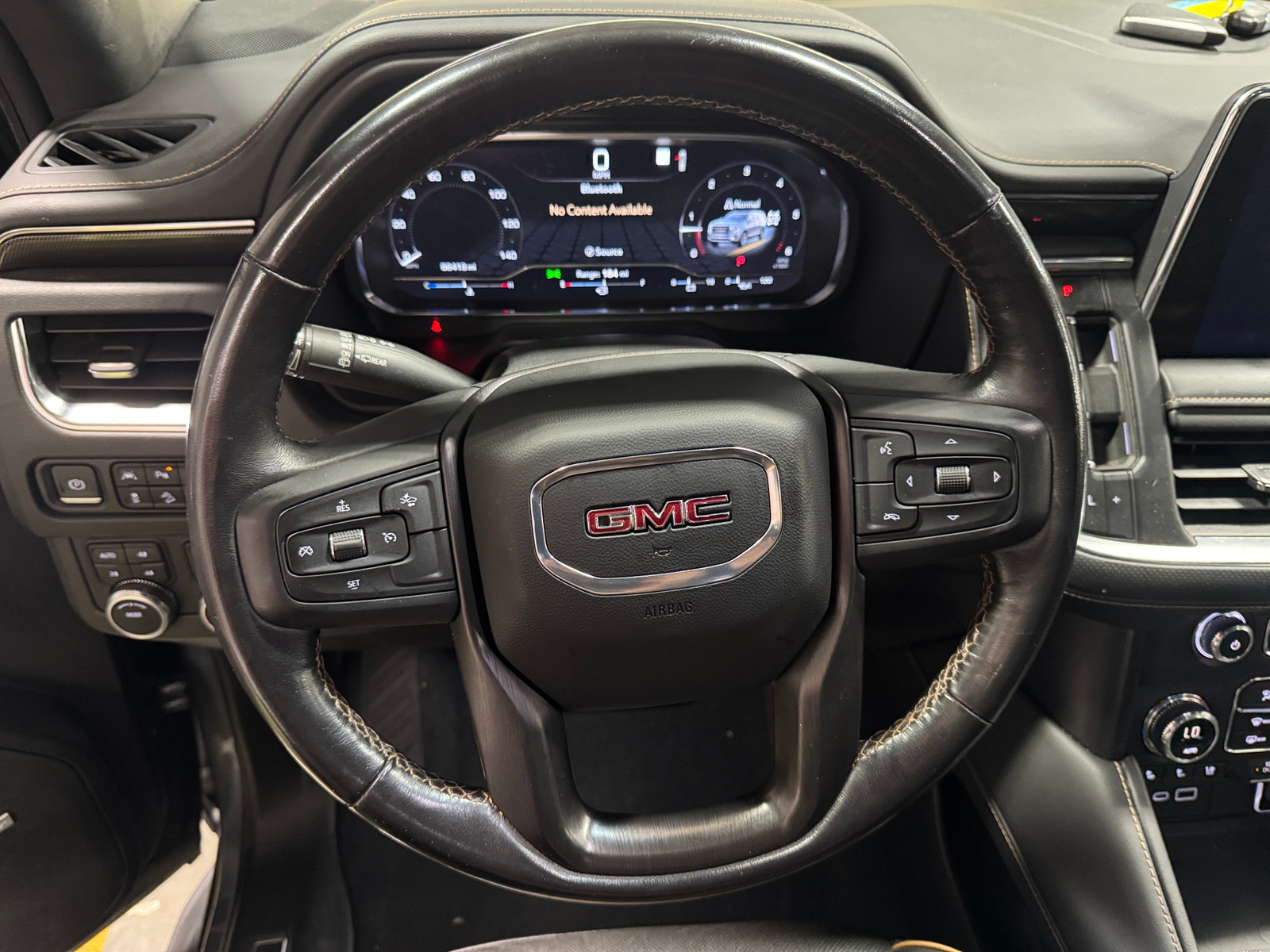 Thumbnail: 2022 GMC Yukon XL - 4