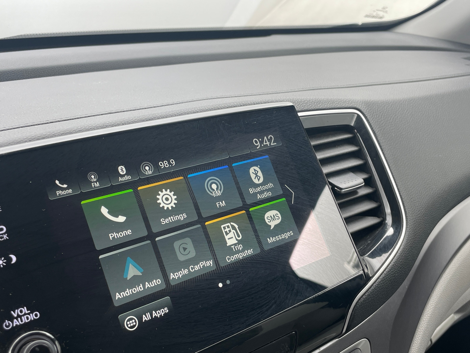 Thumbnail: 2019 Honda Pilot - 4